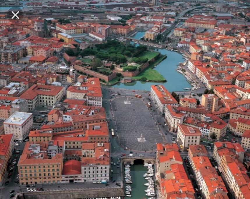 Centro Citta Con Le Comodita Livorno Exteriör bild