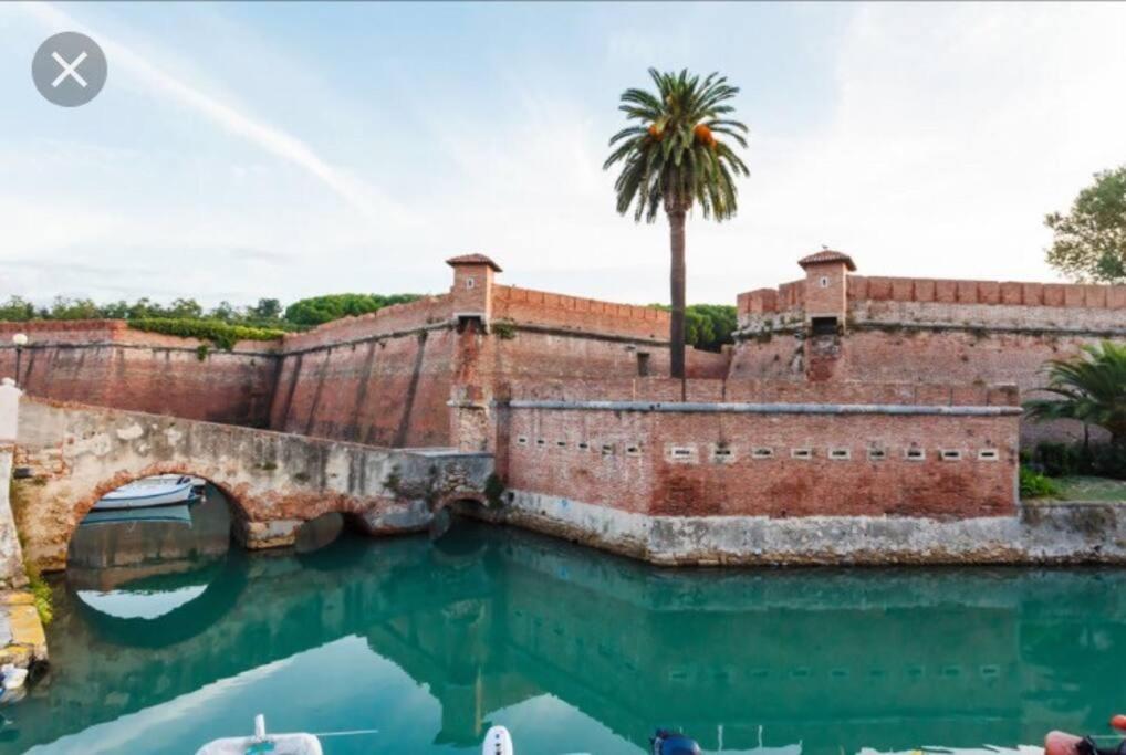 Centro Citta Con Le Comodita Livorno Exteriör bild